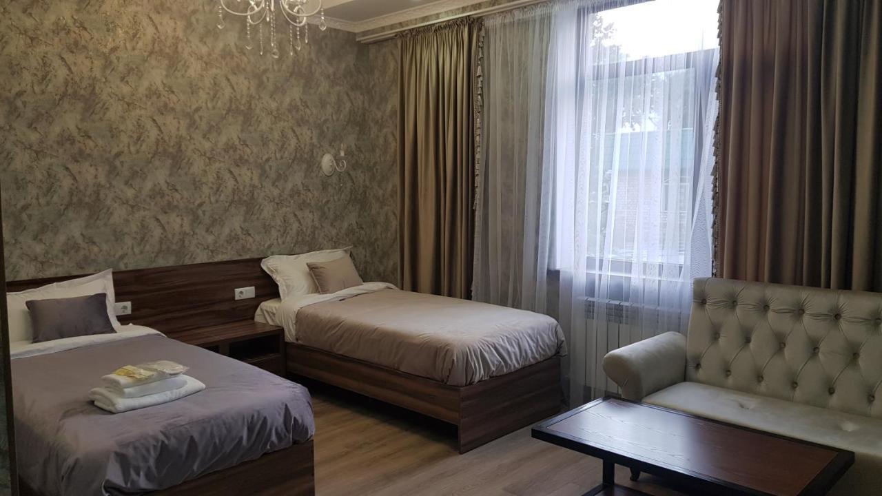 Отель Nomad Bishkek Halal Экстерьер фото