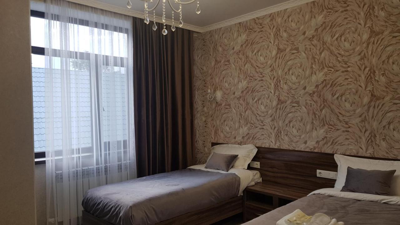Отель Nomad Bishkek Halal Экстерьер фото