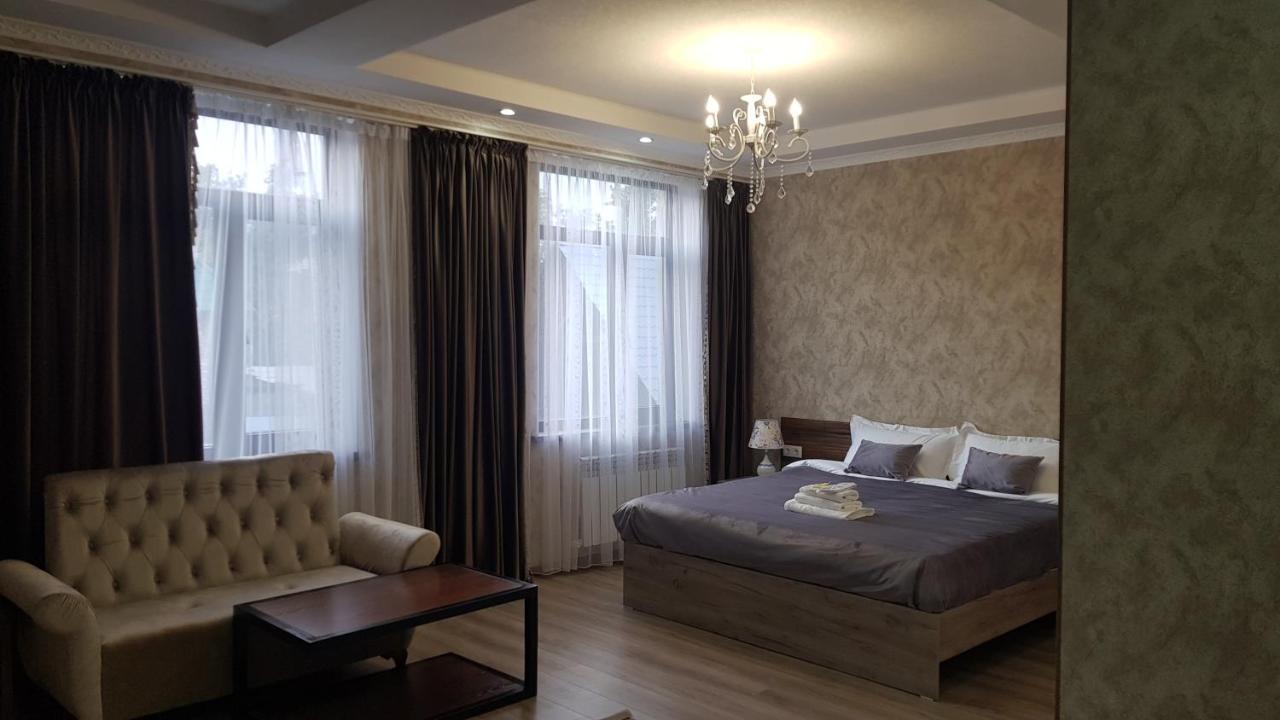 Отель Nomad Bishkek Halal Экстерьер фото