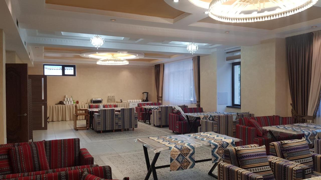 Отель Nomad Bishkek Halal Экстерьер фото