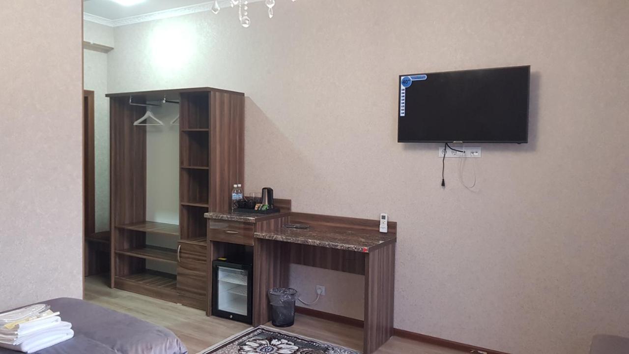 Отель Nomad Bishkek Halal Экстерьер фото